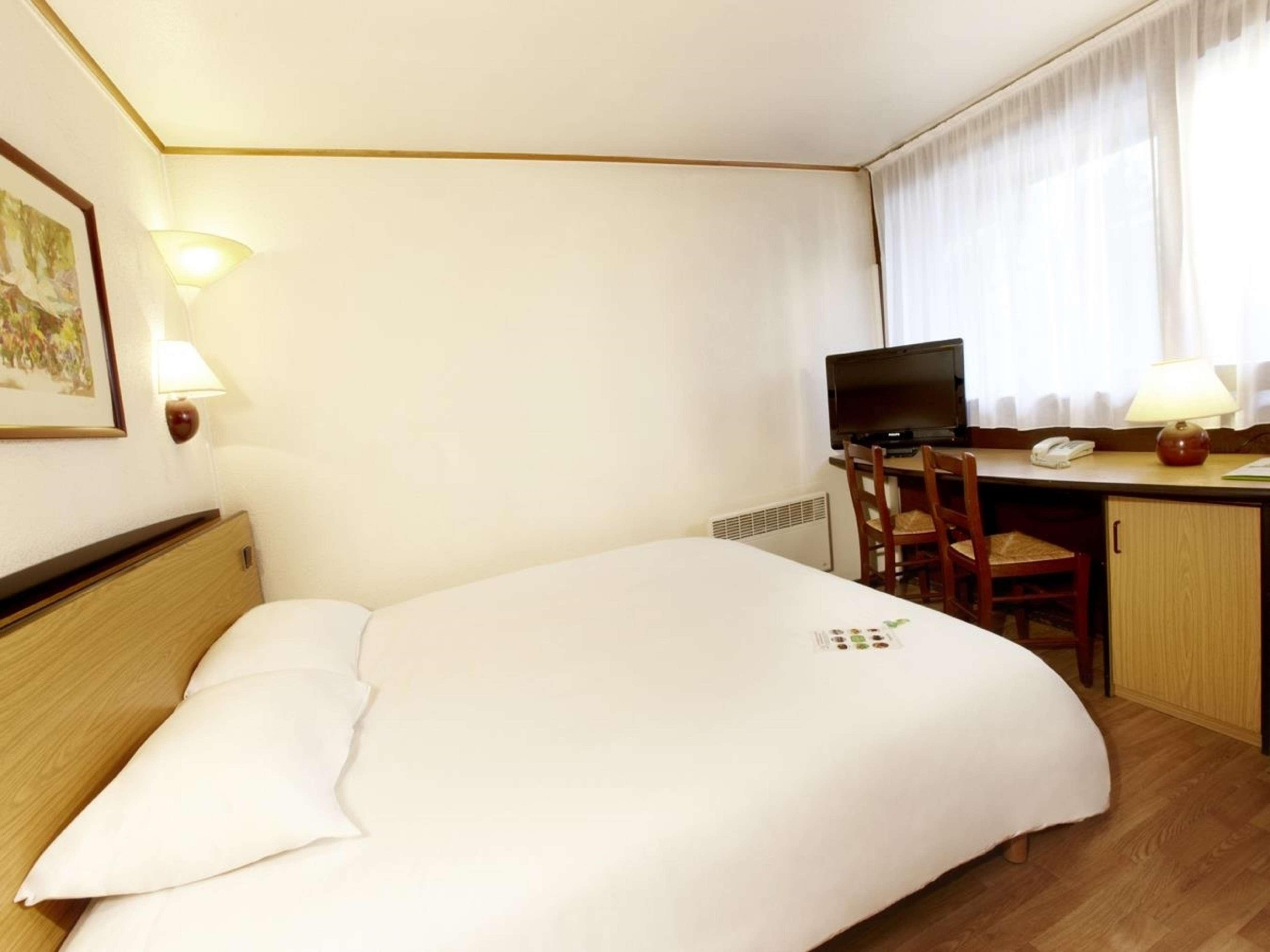 Kyriad Direct Lyon Sud - Chasse-Sur-Rhone Bagian luar foto